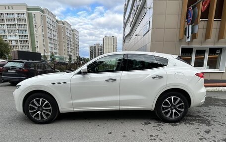 Maserati Levante I, 2017 год, 4 290 000 рублей, 17 фотография