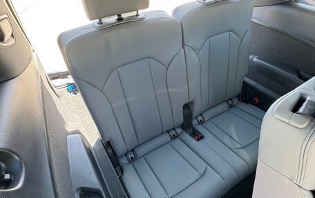 Audi Q7, 2025 год, 13 200 000 рублей, 26 фотография