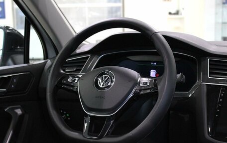 Volkswagen Tiguan II, 2018 год, 2 490 000 рублей, 14 фотография