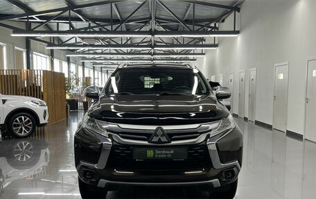 Mitsubishi Pajero Sport III рестайлинг, 2018 год, 2 995 000 рублей, 3 фотография