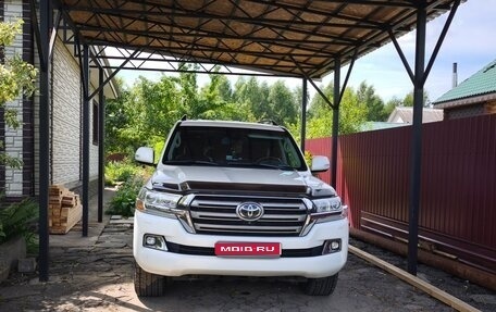 Toyota Land Cruiser 200, 2016 год, 7 300 000 рублей, 1 фотография