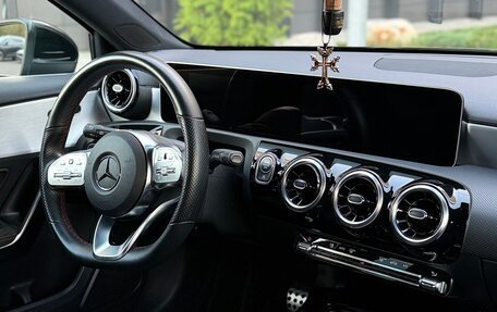 Mercedes-Benz A-Класс, 2020 год, 2 750 000 рублей, 20 фотография