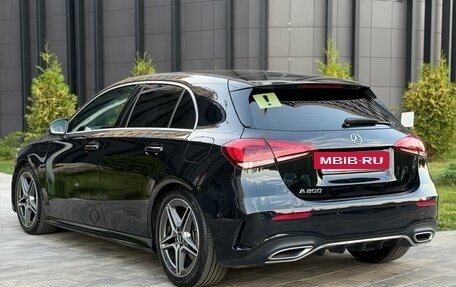 Mercedes-Benz A-Класс, 2020 год, 2 750 000 рублей, 19 фотография