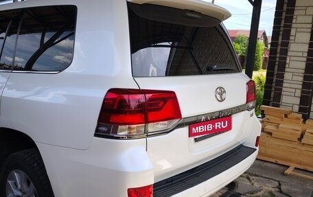 Toyota Land Cruiser 200, 2016 год, 7 300 000 рублей, 6 фотография