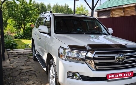 Toyota Land Cruiser 200, 2016 год, 7 300 000 рублей, 2 фотография