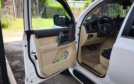 Toyota Land Cruiser 200, 2016 год, 7 300 000 рублей, 9 фотография