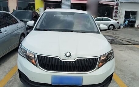 Skoda Kamiq I, 2022 год, 2 300 000 рублей, 2 фотография