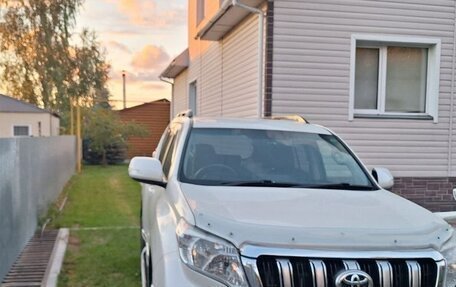Toyota Land Cruiser Prado 150 рестайлинг 2, 2012 год, 3 690 000 рублей, 3 фотография
