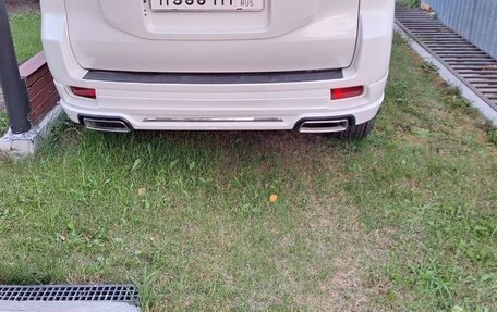 Toyota Land Cruiser Prado 150 рестайлинг 2, 2012 год, 3 690 000 рублей, 4 фотография