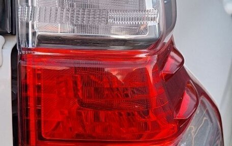 Toyota Land Cruiser Prado 150 рестайлинг 2, 2012 год, 3 690 000 рублей, 15 фотография