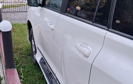 Toyota Land Cruiser Prado 150 рестайлинг 2, 2012 год, 3 690 000 рублей, 17 фотография