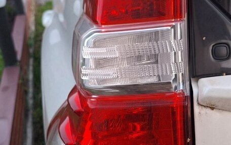 Toyota Land Cruiser Prado 150 рестайлинг 2, 2012 год, 3 690 000 рублей, 16 фотография