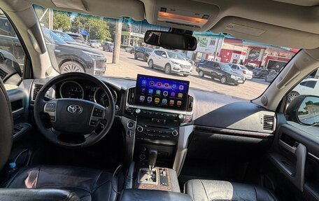 Toyota Land Cruiser 200, 2011 год, 2 900 000 рублей, 10 фотография