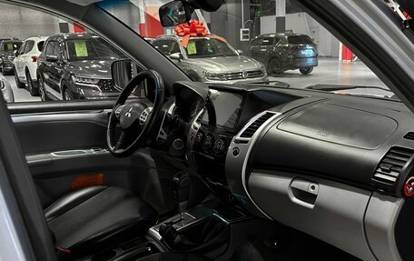 Mitsubishi Pajero Sport II рестайлинг, 2010 год, 947 000 рублей, 16 фотография