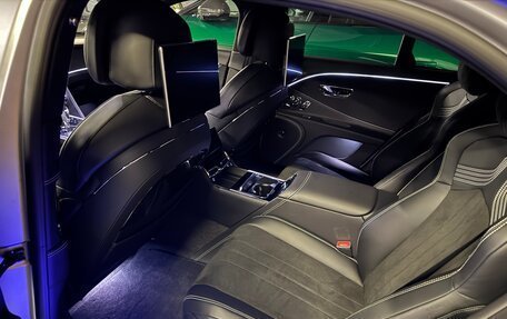 Bentley Flying Spur, 2023 год, 30 000 000 рублей, 6 фотография