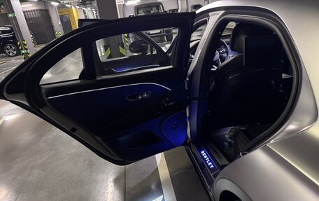 Bentley Flying Spur, 2023 год, 30 000 000 рублей, 9 фотография