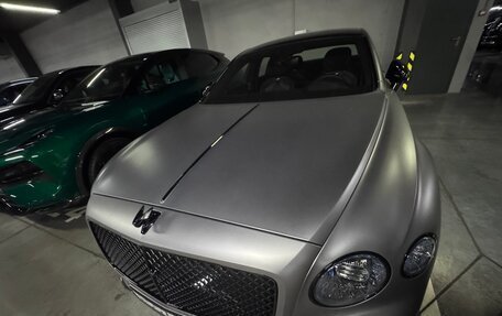 Bentley Flying Spur, 2023 год, 30 000 000 рублей, 10 фотография