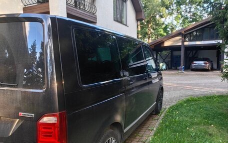Volkswagen Multivan T6 рестайлинг, 2018 год, 4 600 000 рублей, 6 фотография