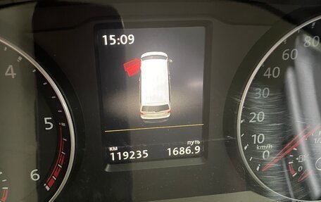 Volkswagen Multivan T6 рестайлинг, 2018 год, 4 600 000 рублей, 2 фотография