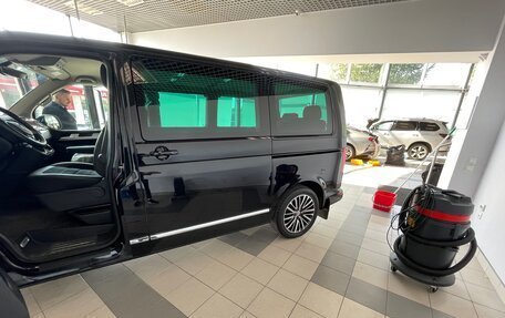 Volkswagen Multivan T6 рестайлинг, 2018 год, 4 600 000 рублей, 9 фотография