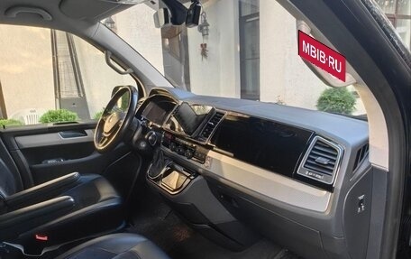 Volkswagen Multivan T6 рестайлинг, 2018 год, 4 600 000 рублей, 13 фотография