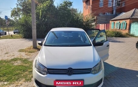 Volkswagen Polo VI (EU Market), 2010 год, 400 000 рублей, 2 фотография