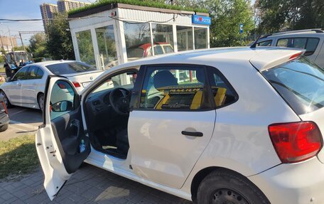 Volkswagen Polo VI (EU Market), 2010 год, 400 000 рублей, 7 фотография