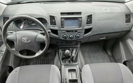 Toyota Hilux VII, 2012 год, 1 999 000 рублей, 13 фотография