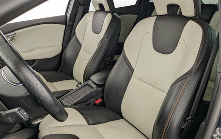 Volvo V40 II рестайлинг, 2014 год, 1 415 000 рублей, 22 фотография