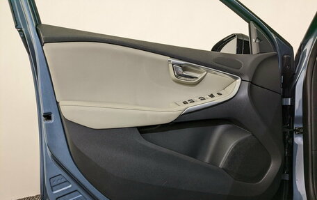 Volvo V40 II рестайлинг, 2014 год, 1 415 000 рублей, 20 фотография