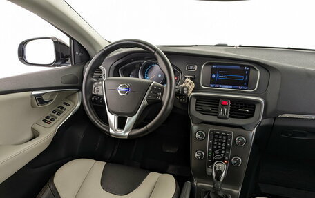 Volvo V40 II рестайлинг, 2014 год, 1 415 000 рублей, 27 фотография