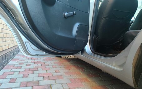 Nissan Note II рестайлинг, 2011 год, 660 000 рублей, 13 фотография