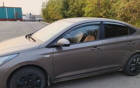Hyundai Solaris II рестайлинг, 2021 год, 1 700 000 рублей, 3 фотография