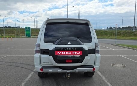 Mitsubishi Pajero IV, 2018 год, 2 690 000 рублей, 4 фотография