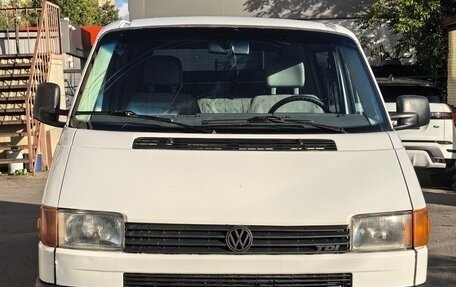 Volkswagen Transporter T4, 2003 год, 850 000 рублей, 2 фотография