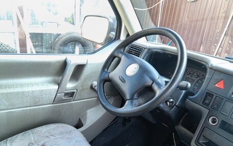 Volkswagen Transporter T4, 2003 год, 850 000 рублей, 15 фотография