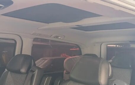 Mercedes-Benz Viano, 2012 год, 2 400 000 рублей, 17 фотография