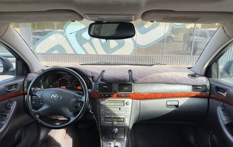 Toyota Avensis III рестайлинг, 2004 год, 699 000 рублей, 2 фотография