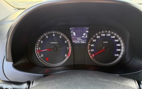 Hyundai Solaris II рестайлинг, 2011 год, 590 000 рублей, 12 фотография
