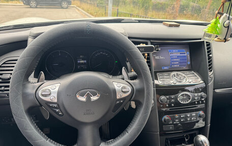 Infiniti QX70, 2015 год, 3 000 000 рублей, 2 фотография