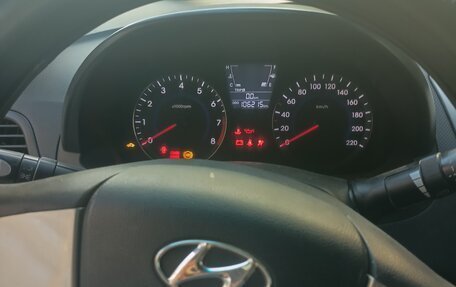Hyundai Solaris II рестайлинг, 2013 год, 270 000 рублей, 14 фотография