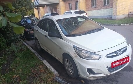 Hyundai Solaris II рестайлинг, 2013 год, 270 000 рублей, 4 фотография