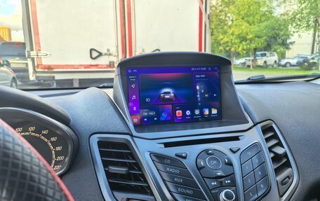 Ford Fiesta, 2015 год, 770 000 рублей, 10 фотография