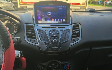 Ford Fiesta, 2015 год, 770 000 рублей, 12 фотография