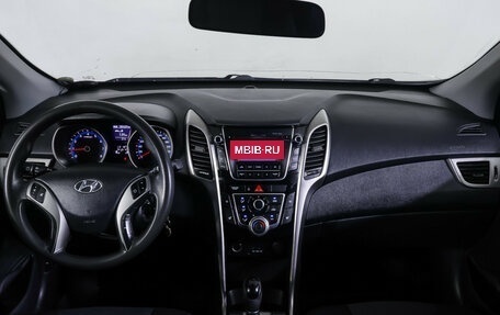 Hyundai i30 II рестайлинг, 2013 год, 890 000 рублей, 14 фотография