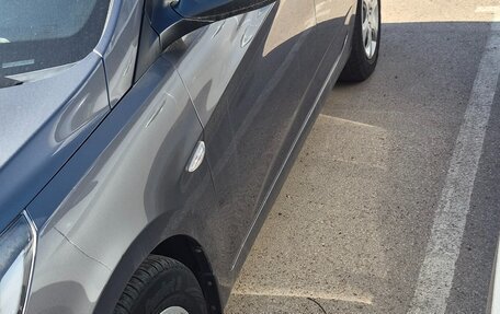Hyundai Solaris II рестайлинг, 2013 год, 750 000 рублей, 2 фотография