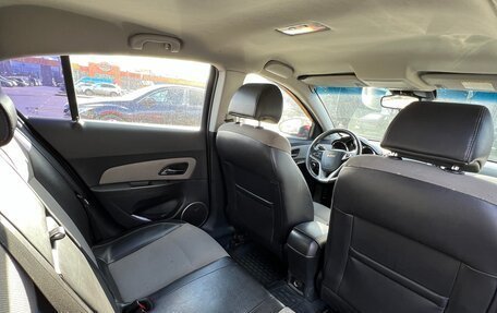 Chevrolet Cruze II, 2013 год, 400 000 рублей, 10 фотография