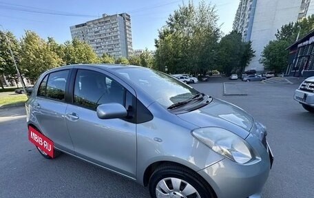 Toyota Yaris III рестайлинг, 2006 год, 855 000 рублей, 3 фотография