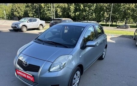 Toyota Yaris III рестайлинг, 2006 год, 855 000 рублей, 7 фотография