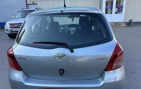 Toyota Yaris III рестайлинг, 2006 год, 855 000 рублей, 5 фотография